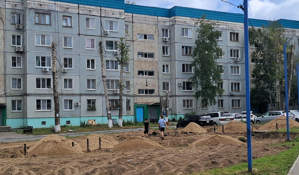 Продолжается реализация проекта "Уютный сквер во дворе (МАФ)"