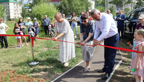 В Хабаровском районе состоялась торжественная церемония открытия сквера Семьи, любви и верности.