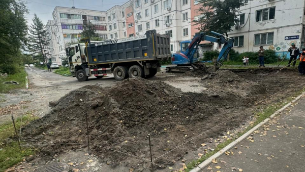 Ведутся работы по проекту "Широкая парковка" ТОС "Пятнашка27.ру"