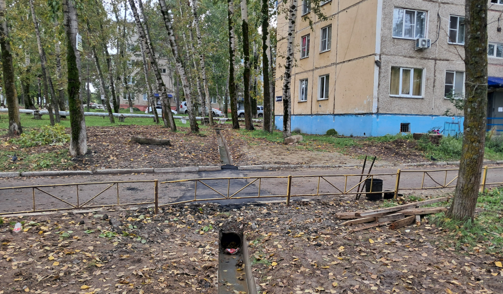 Завершена реализация проекта "Лотки во дворе" ТОС "5 Пионеров"